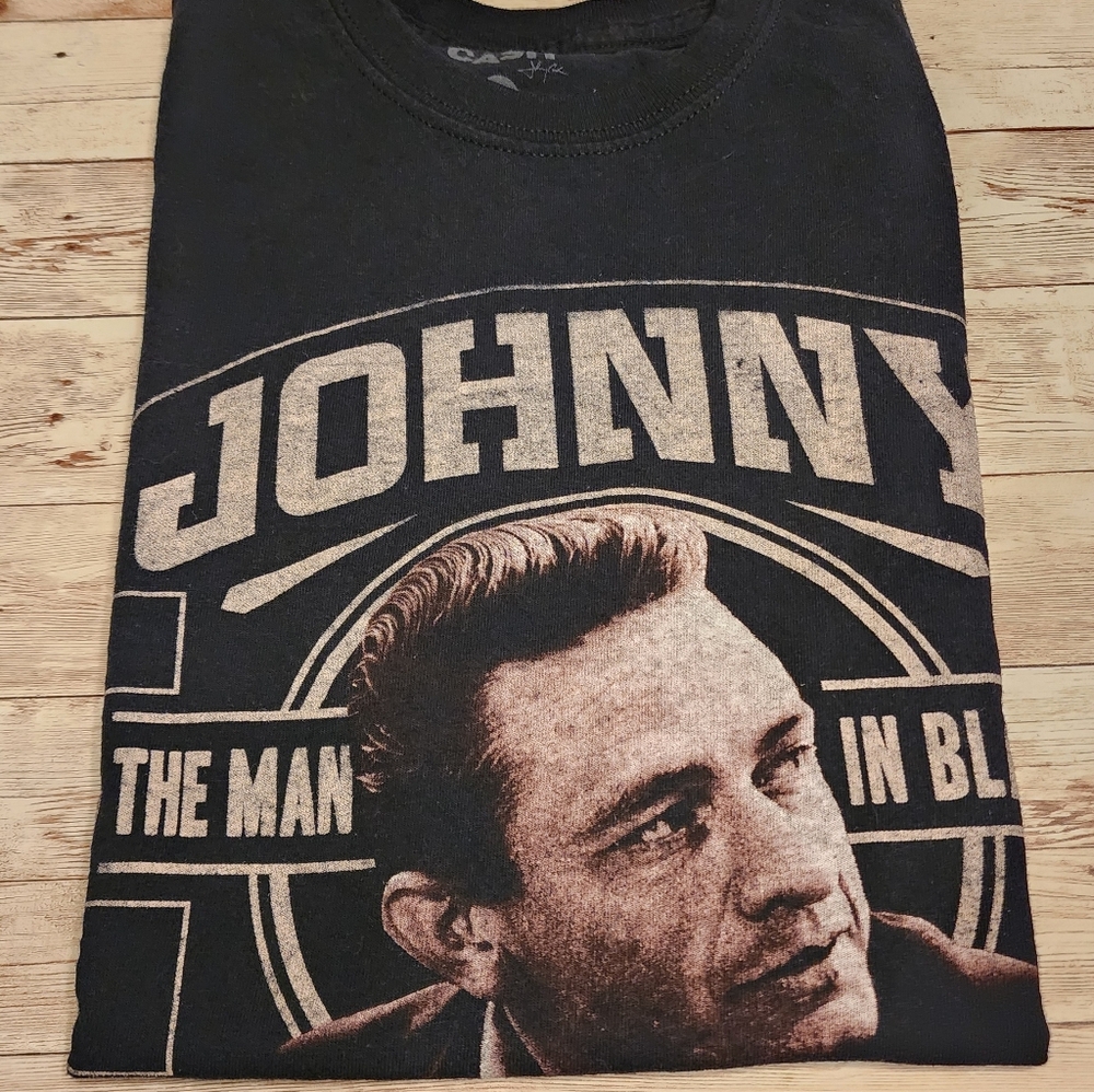 Black Johnny Cash T-Shirt -  Medium